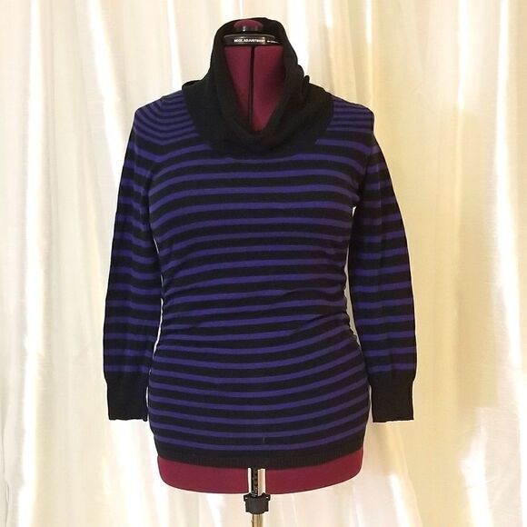 Two Hearts Maternity Sweater  - Picture 1 of 5